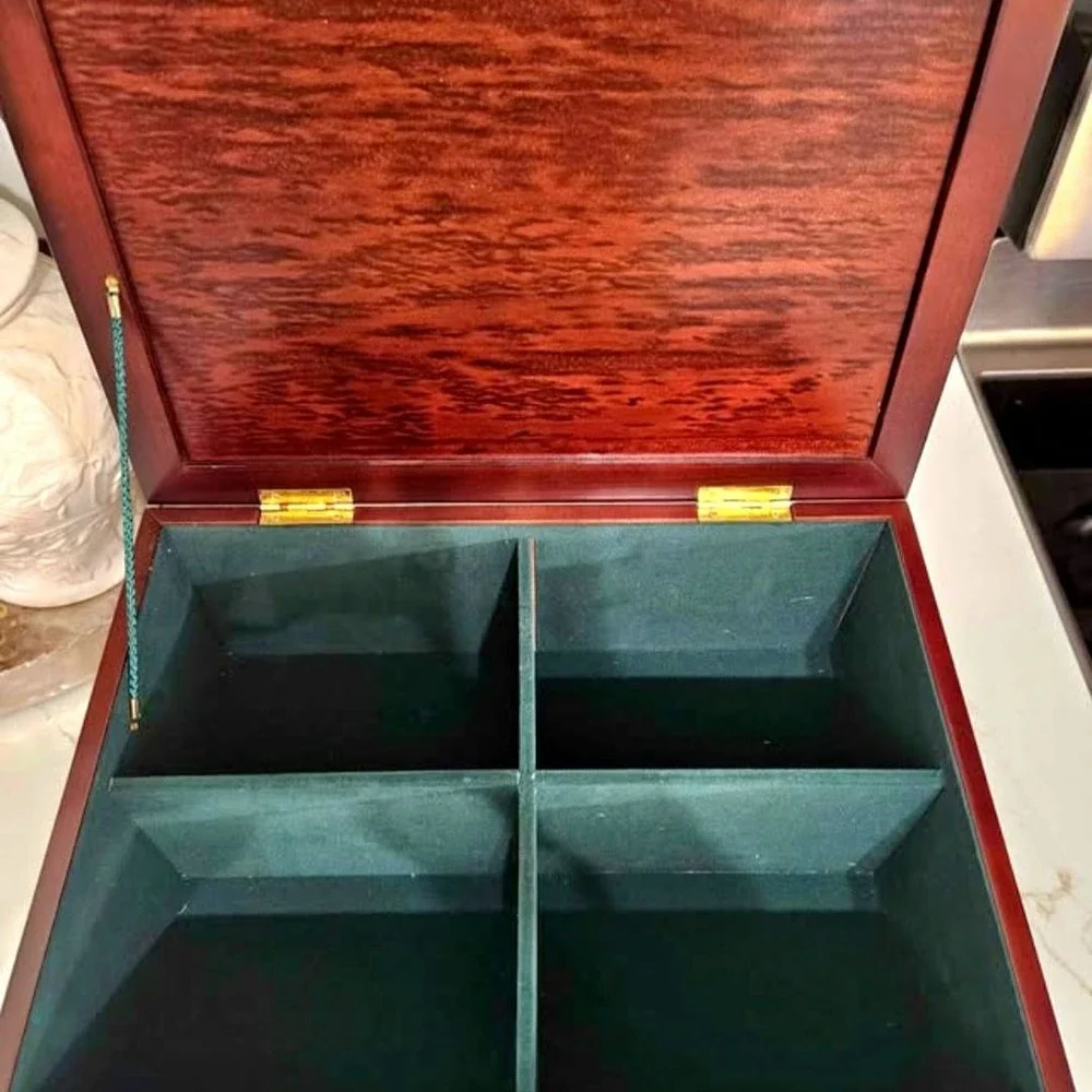 Vintage 1996 The Bombay Company Mahogany Wood Photo Storage Keepsake Box